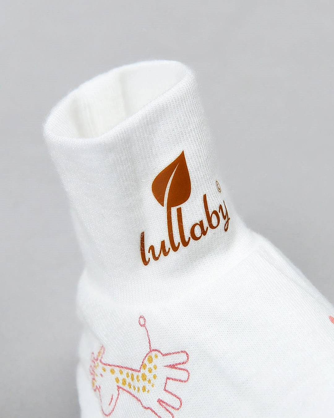 Set bộ tay ngắn bé trai Lullaby NH203V màu trắng - xanh 37