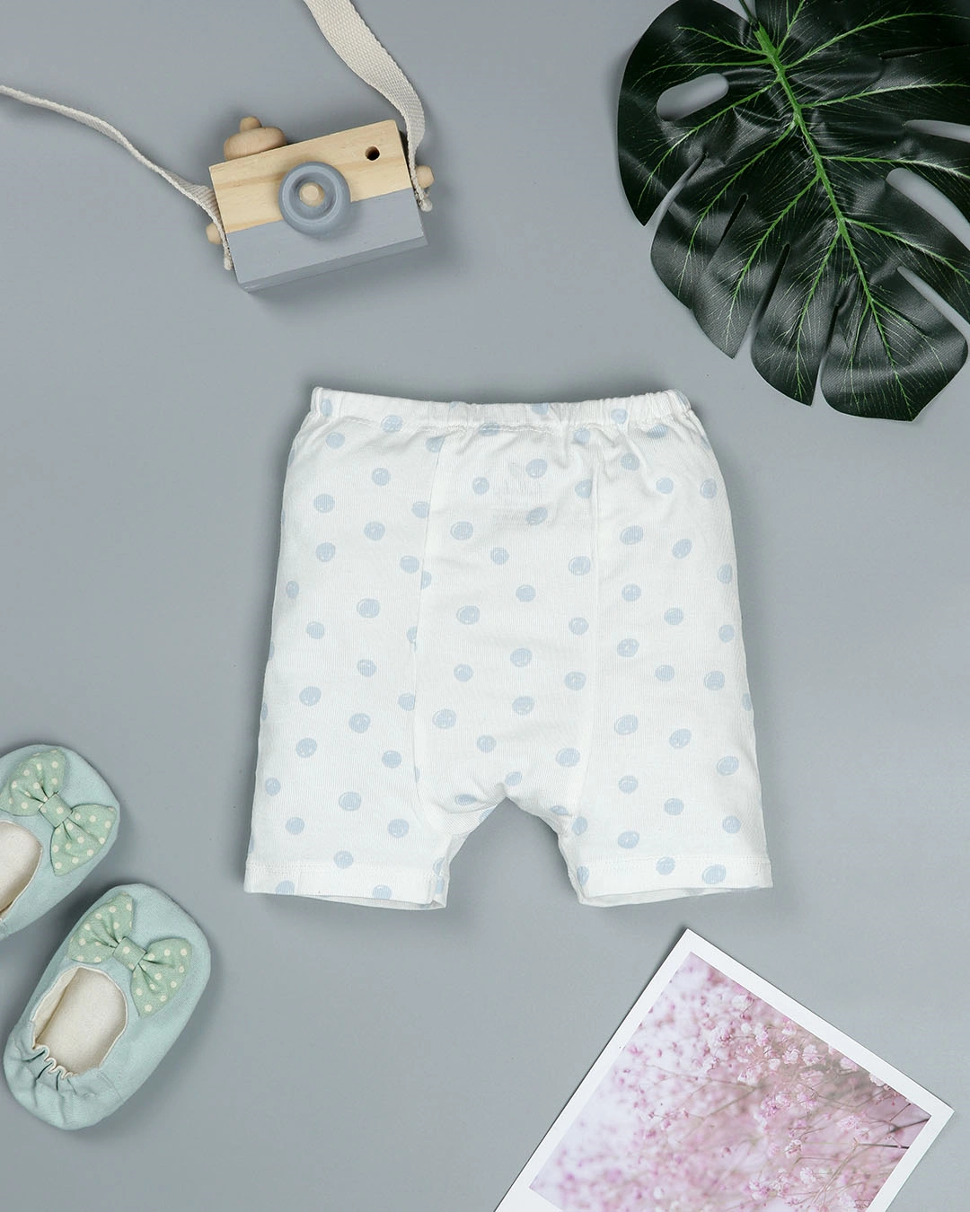 Bộ tay ngắn cài lệch Lullaby NH207V màu trắng 7