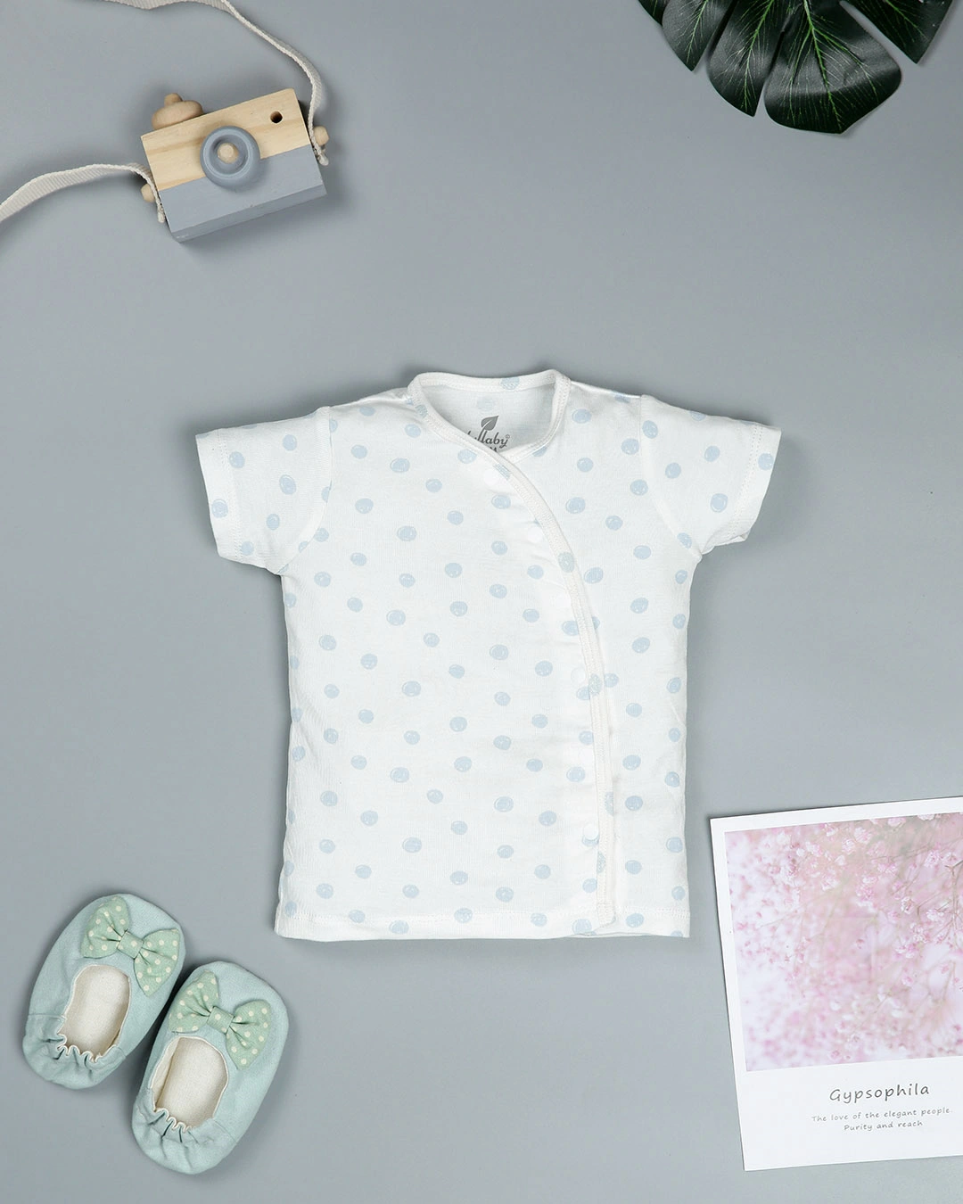 Bộ tay ngắn cài lệch Lullaby NH207V màu trắng 2