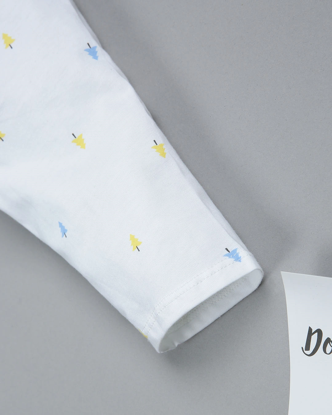 Bộ tay dài họa tiết cây thông IQ Baby màu trắng 9