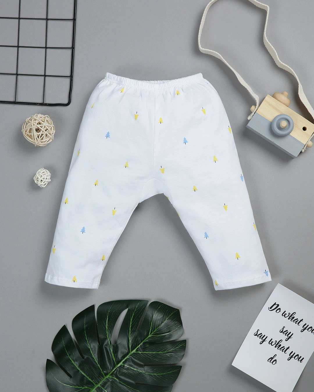 Bộ tay dài họa tiết cây thông IQ Baby màu trắng 6