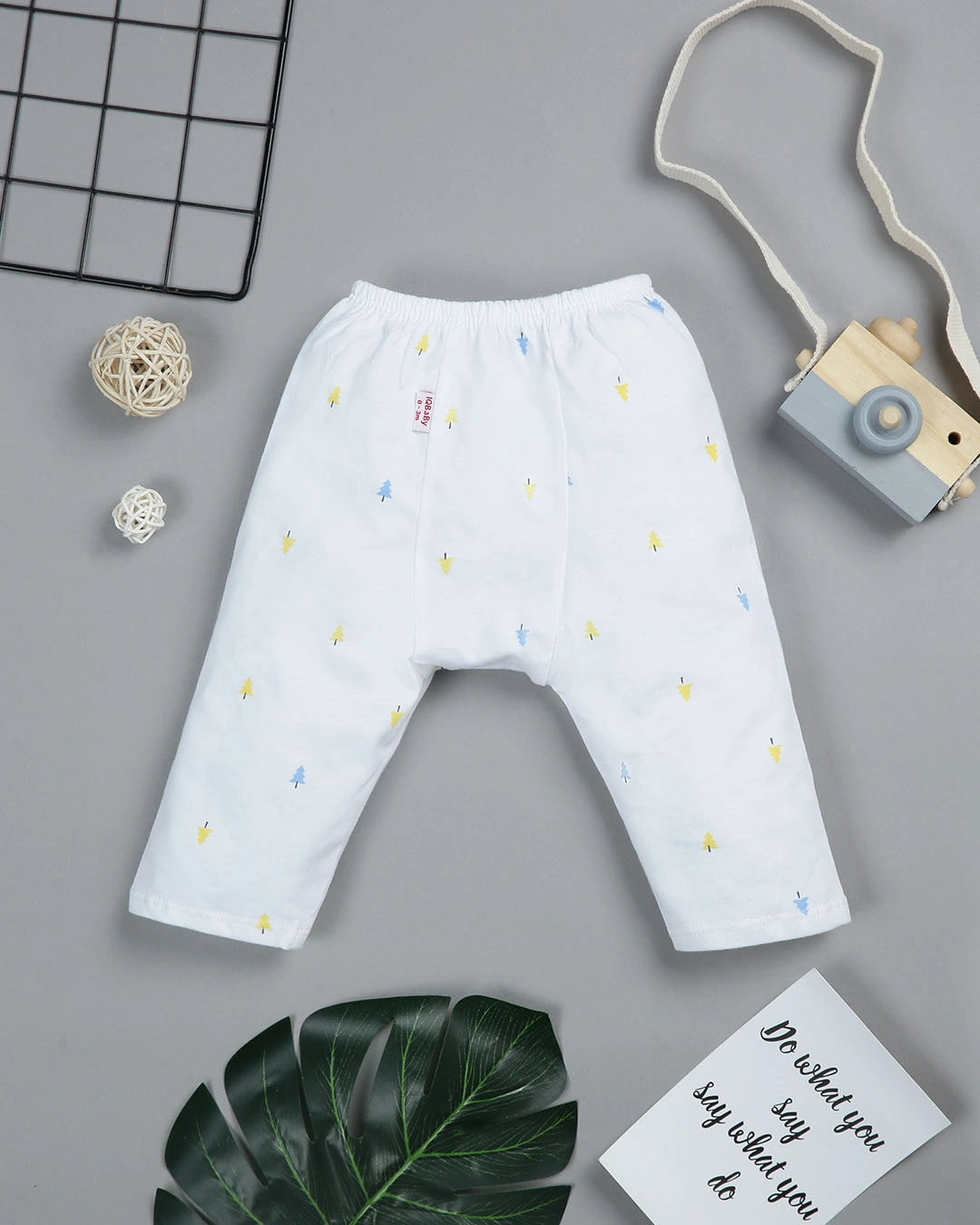 Bộ tay dài họa tiết cây thông IQ Baby màu trắng 7