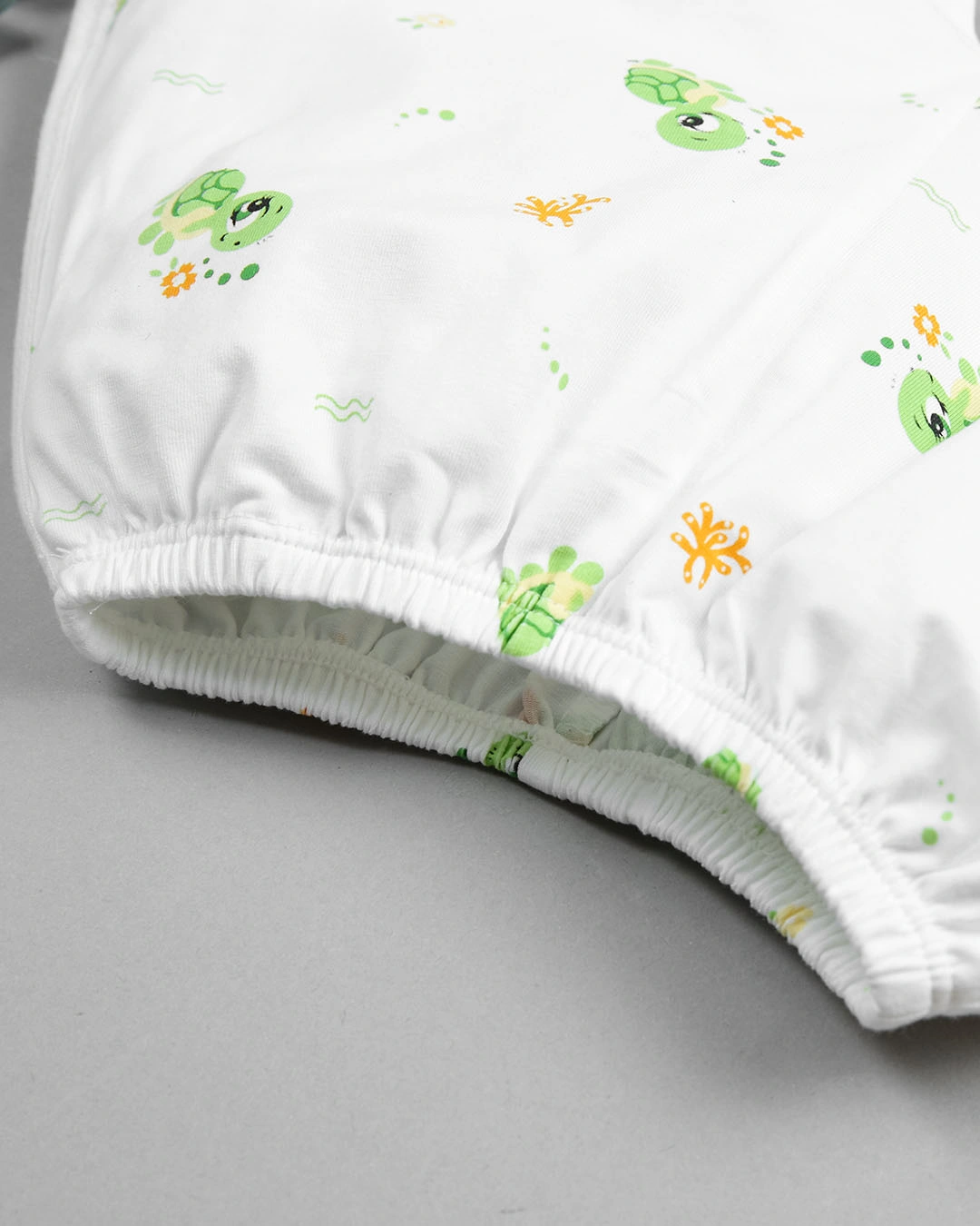Bộ sát nách in hình rùa IQ Baby màu trắng 7
