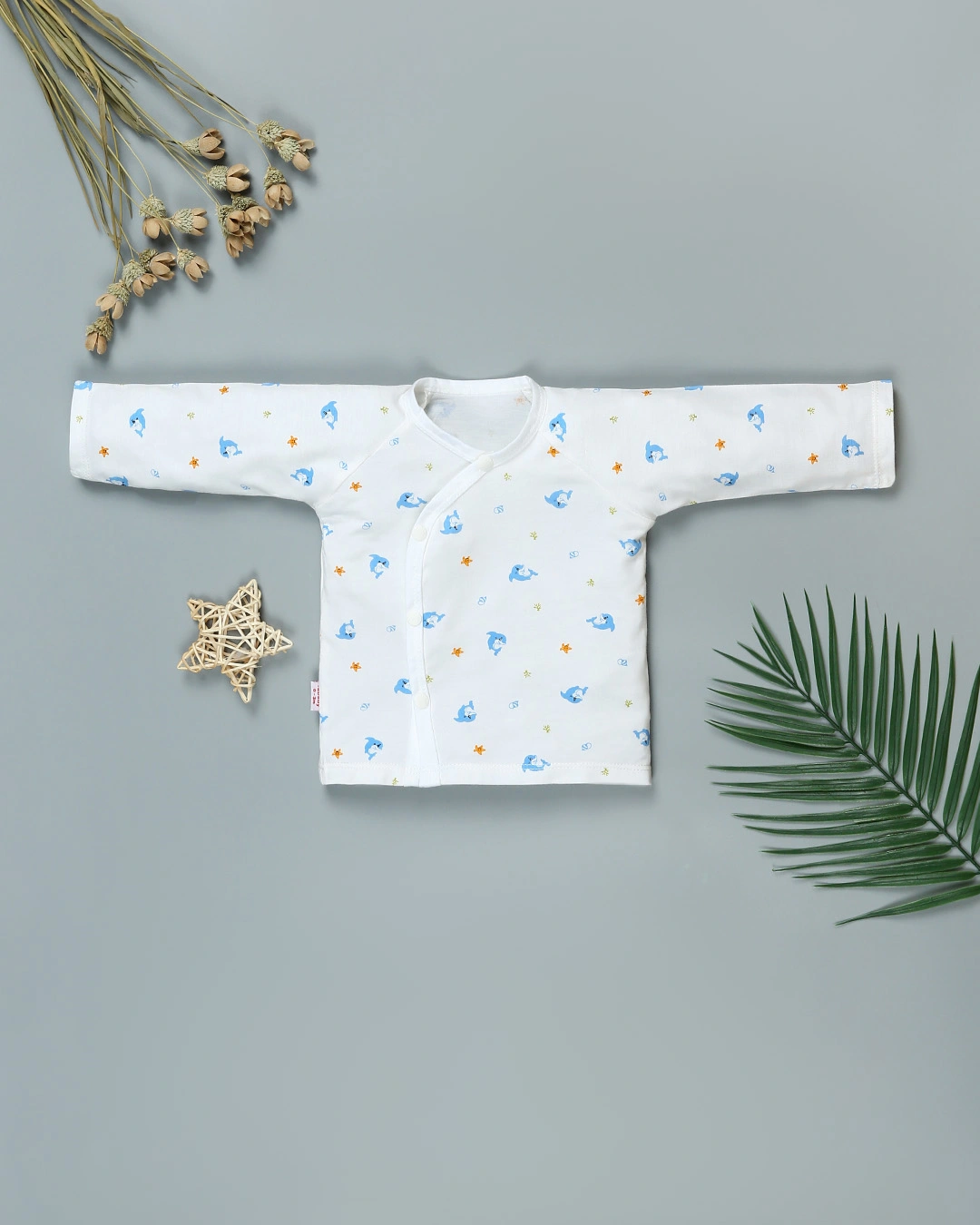 Combo 2 áo tay dài in cá heo xanh và em bé IQ Baby màu trắng 2