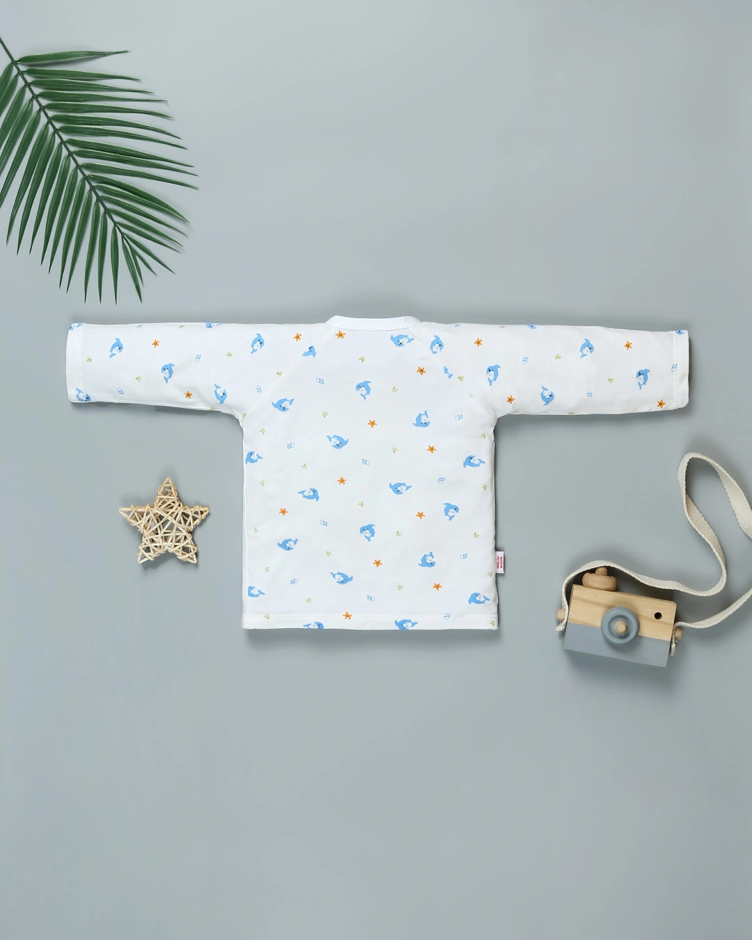 Combo 2 áo tay dài in cá heo xanh và em bé IQ Baby màu trắng 3