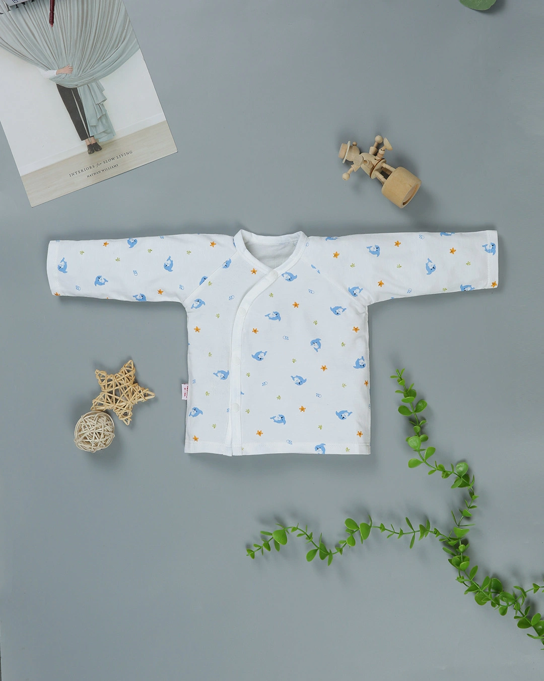 Set bộ tay dài in cá heo xanh IQ Baby 0 - 3 tháng màu trắng 2
