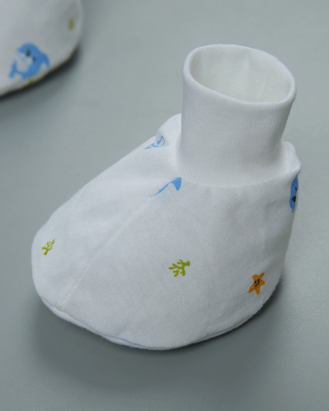 Set bộ tay dài in cá heo xanh IQ Baby 0 - 3 tháng màu trắng 18