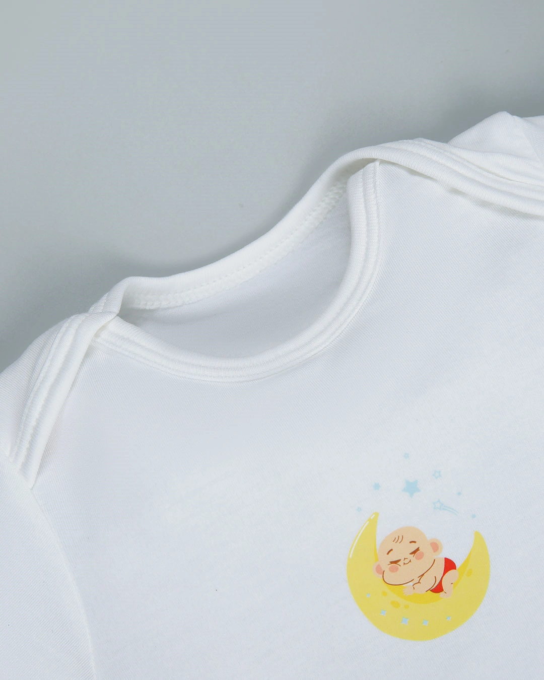 Combo 2 bodysuit tay ngắn in cá heo xanh và em bé IQ Baby màu trắng 11