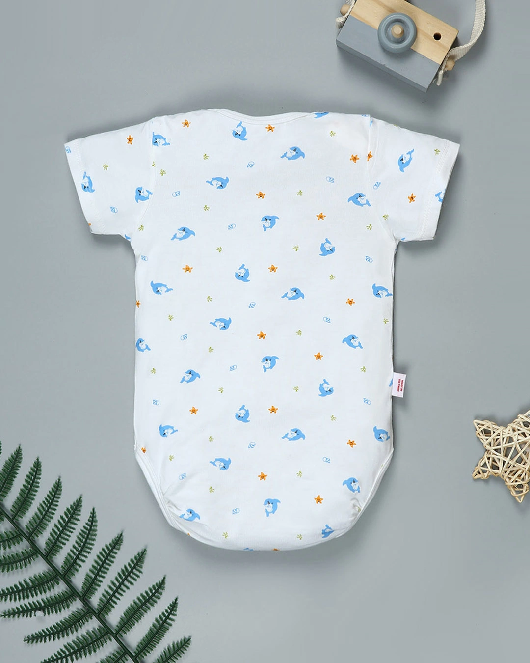 Combo 2 bodysuit tay ngắn in cá heo xanh và em bé IQ Baby màu trắng 3