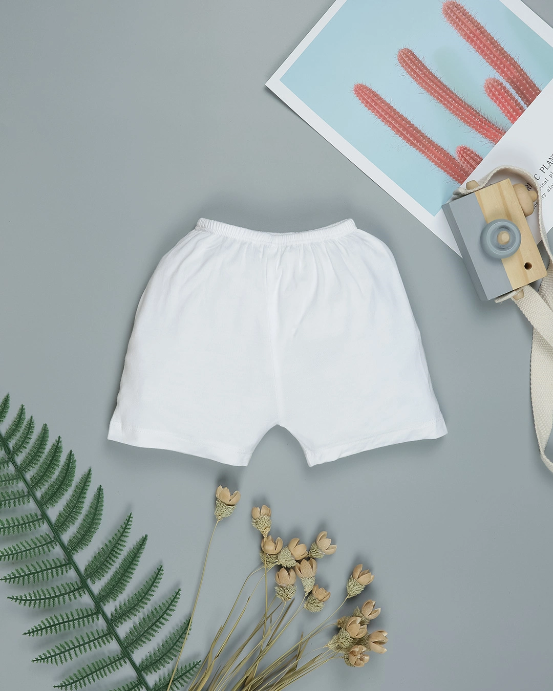 Combo 2 quần ngắn in cá heo xanh IQ Baby màu trắng 20