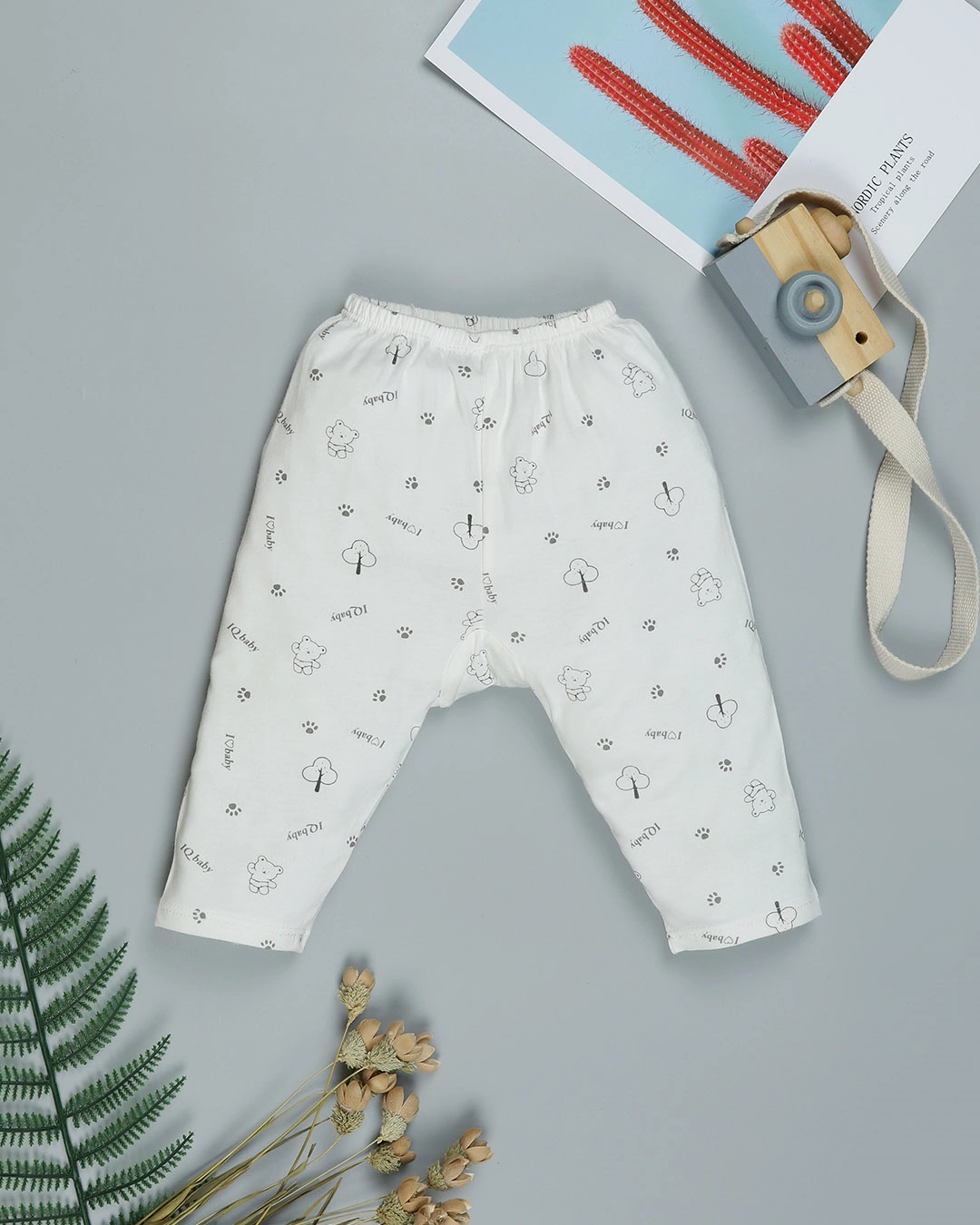 Combo 2 quần dài in cá heo xanh IQ Baby màu trắng 14