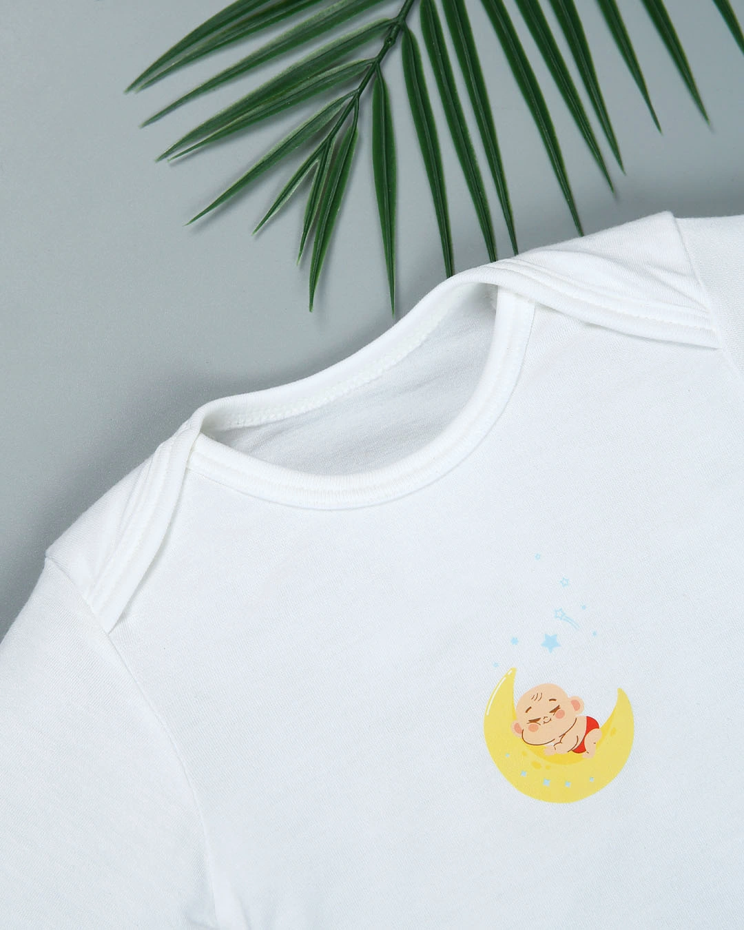 Combo 2 bodysuit tay dài in gấu xám và em bé IQ Baby màu trắng 4