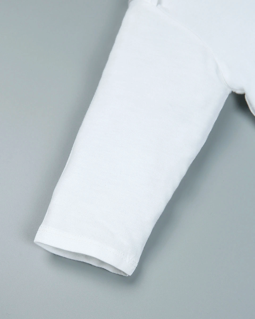 Combo 2 bodysuit tay dài in gấu xám và em bé IQ Baby màu trắng 5