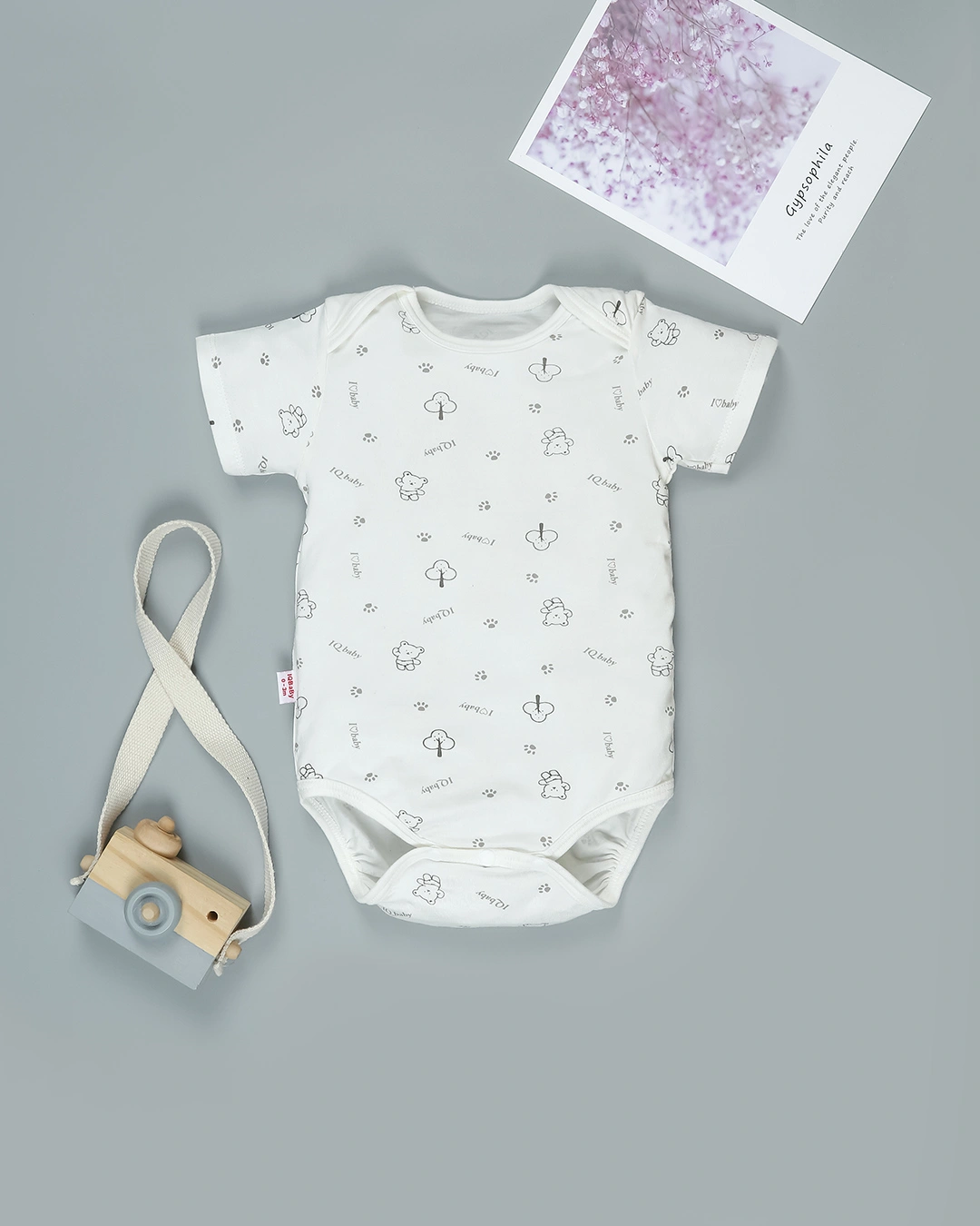 Combo 2 bodysuit tay ngắn in cá heo xanh và em bé IQ Baby màu trắng 25