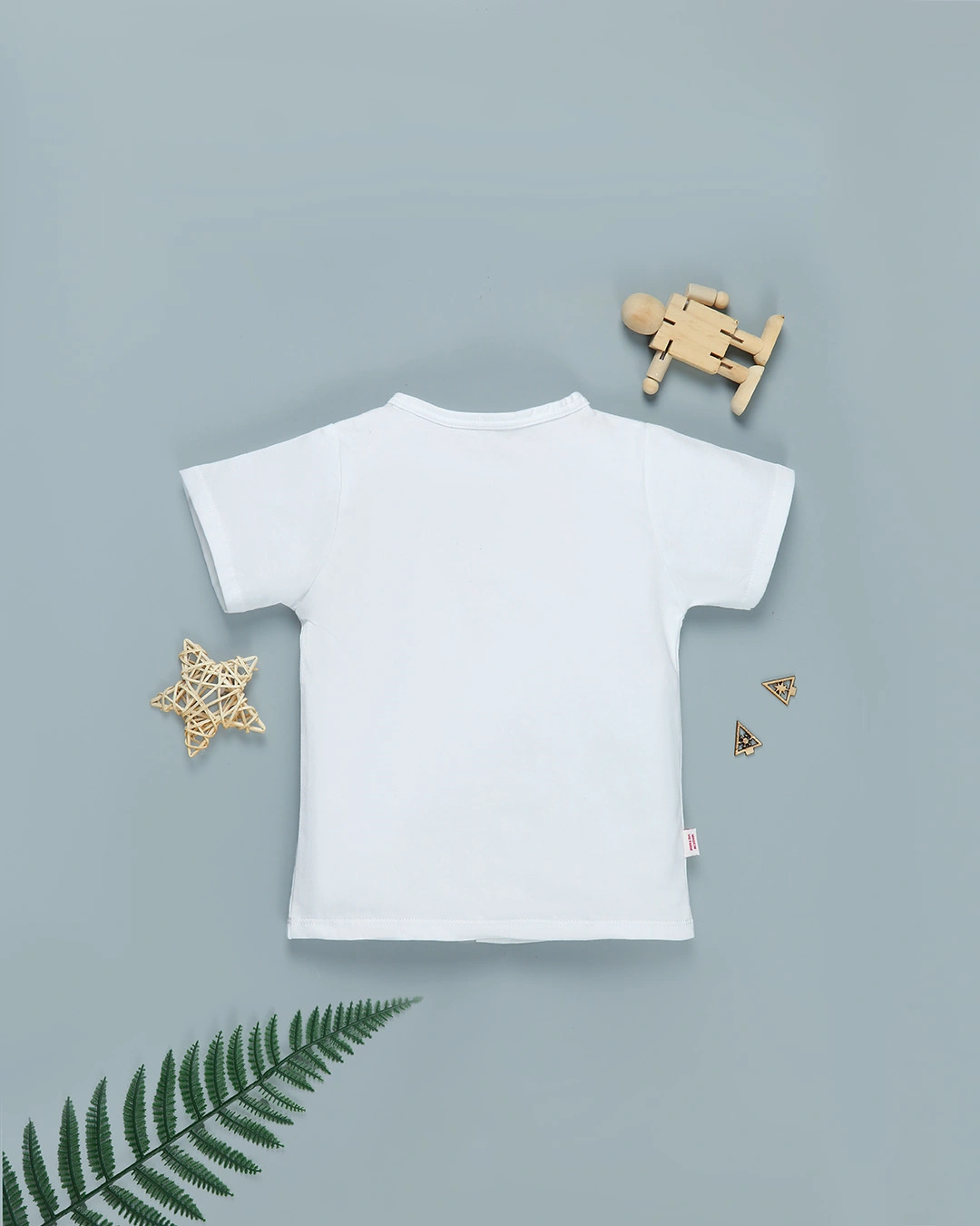 Áo tay ngắn in cá voi IQ Baby màu trắng 6