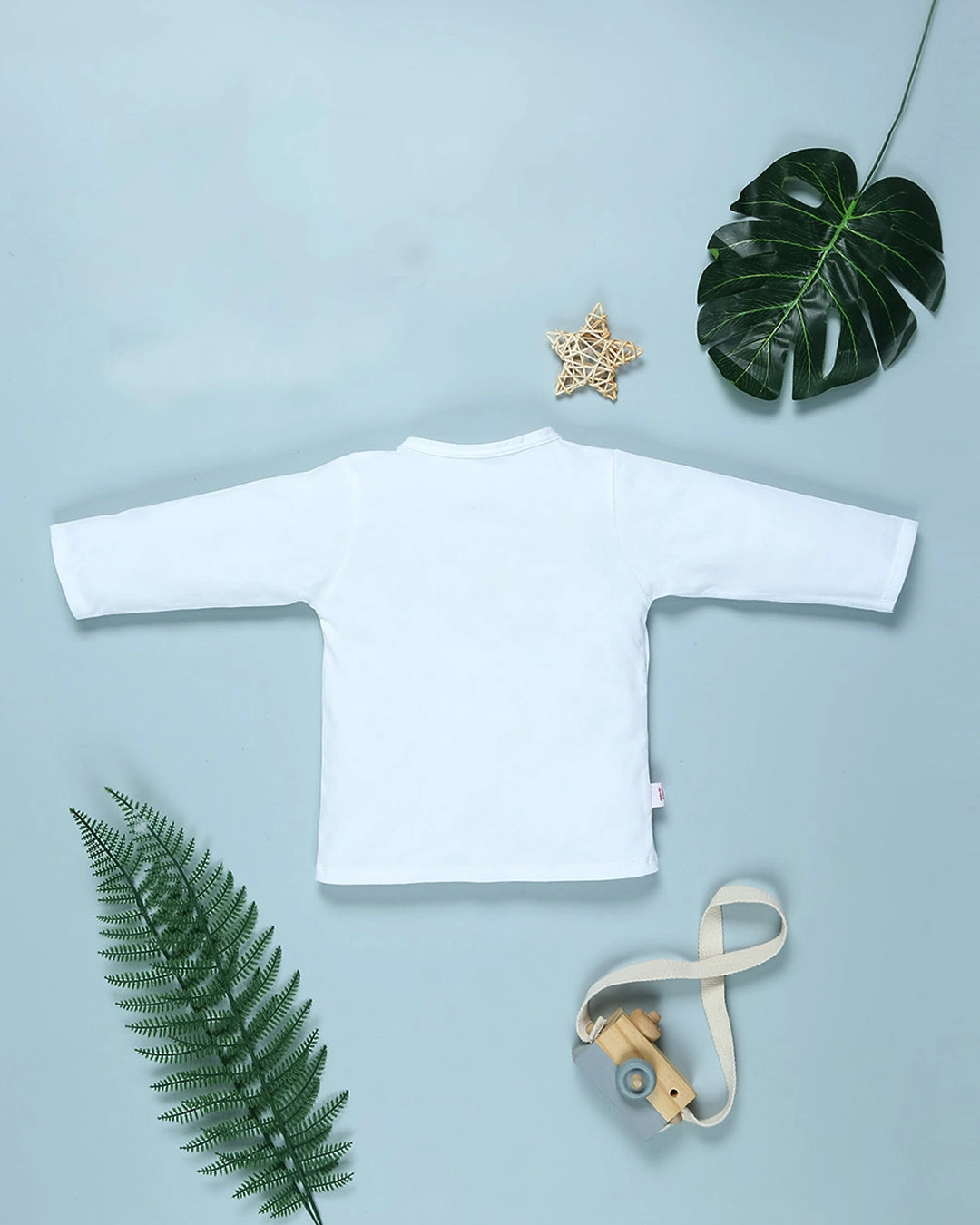 Áo tay dài in hình cá voi IQ Baby màu trắng 6