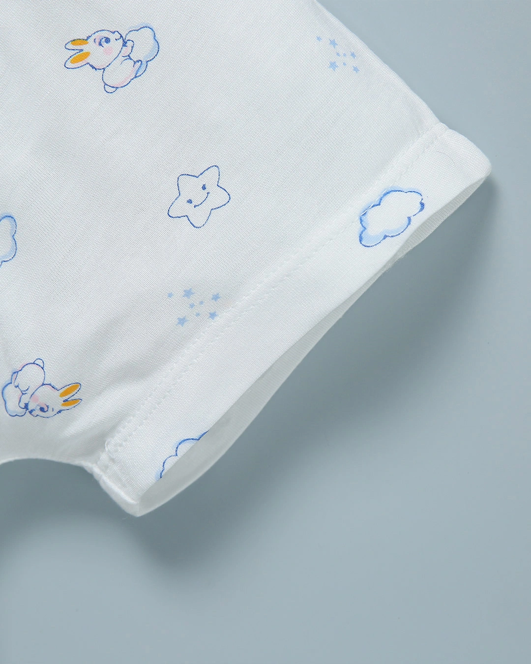 Bộ tay ngắn in hình thỏ IQ Baby màu trắng 9