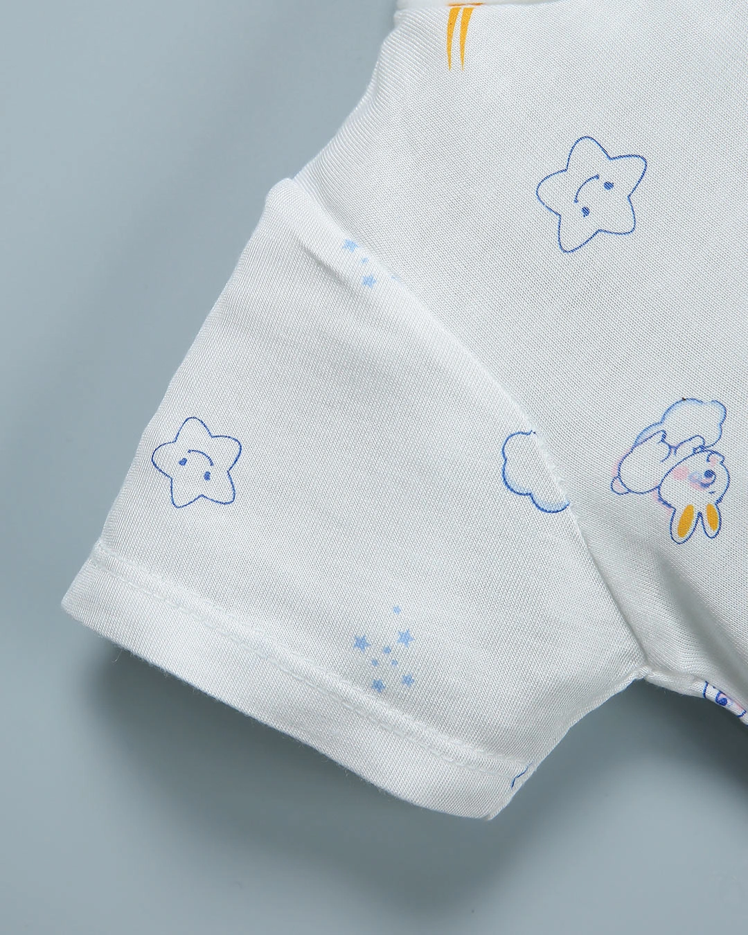 Bộ tay ngắn in hình thỏ IQ Baby màu trắng 5