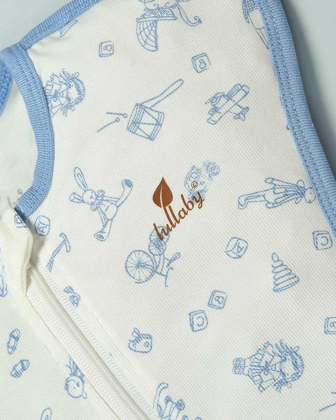 Nhộng chũn có khóa Lullaby NH849R 1 - 3 tháng màu trắng 13