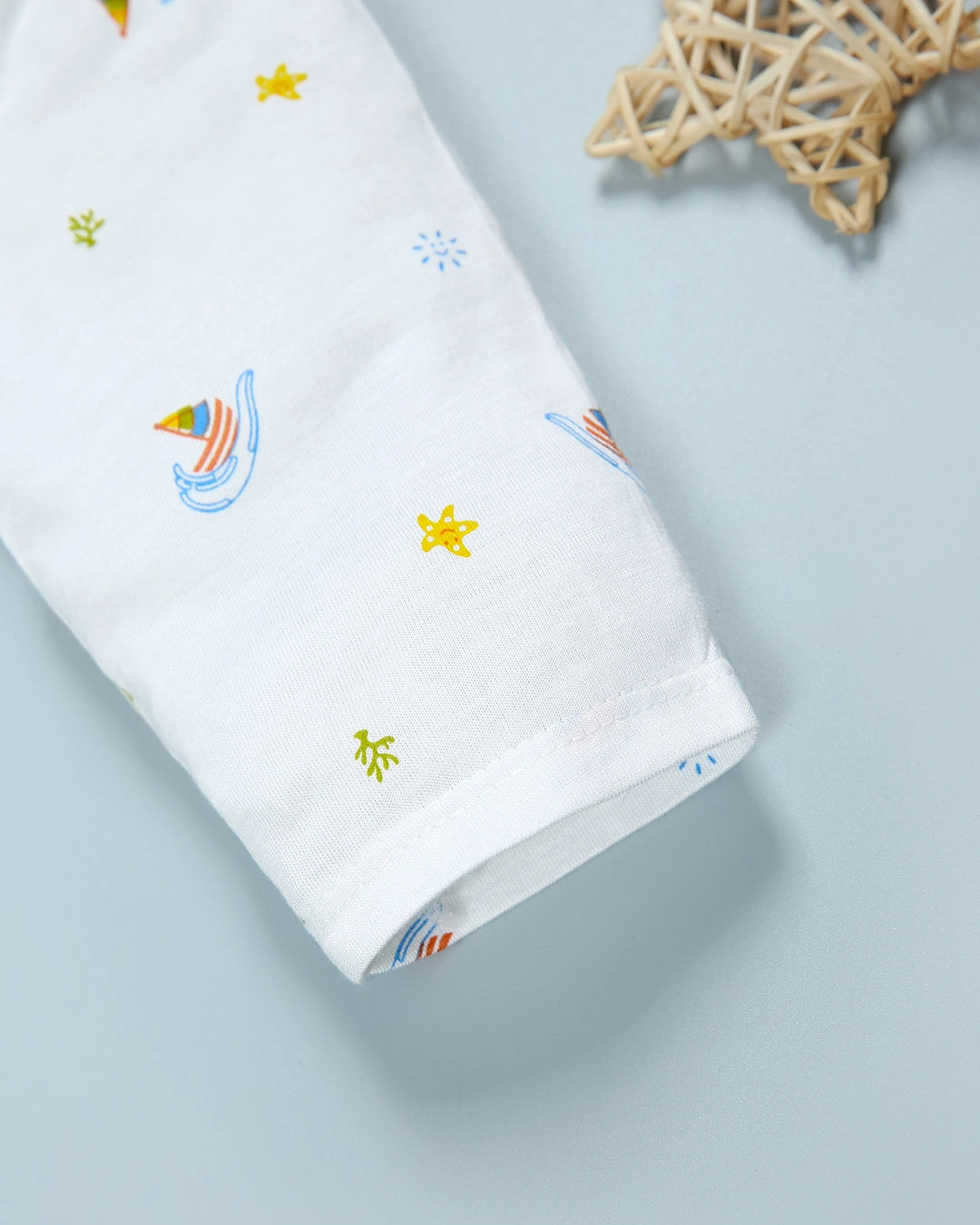 Áo tay dài in thuyền IQ Baby màu trắng 4