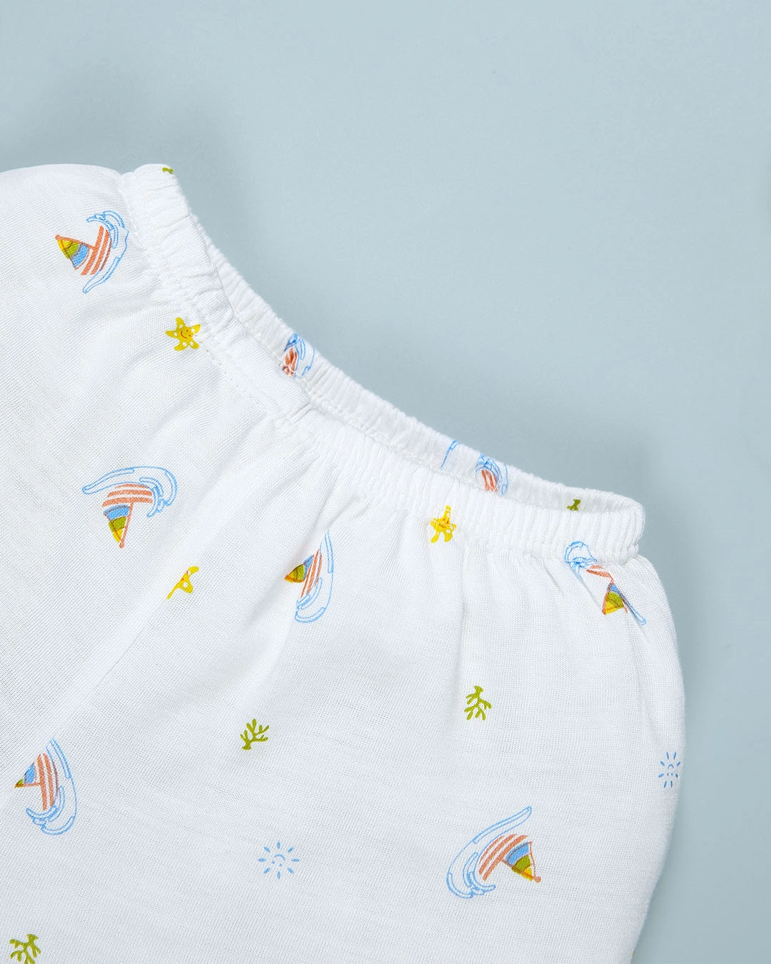 Quần dài in thuyền IQ Baby màu trắng 3