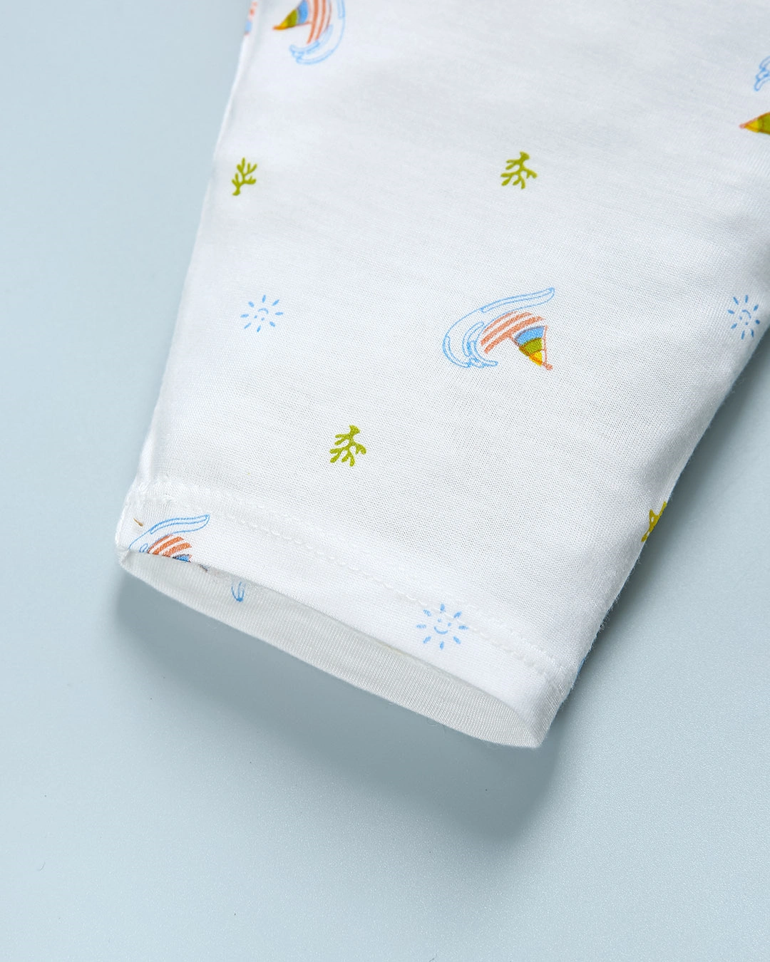 Quần dài in thuyền IQ Baby màu trắng 4