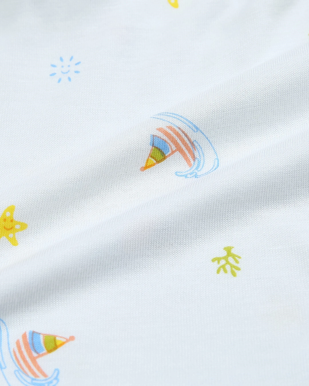 Quần ngắn in thuyền IQ Baby màu trắng 5