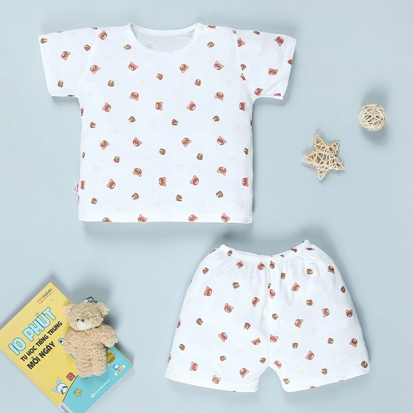 Bộ tay ngắn in hình gấu IQ Baby màu trắng 1