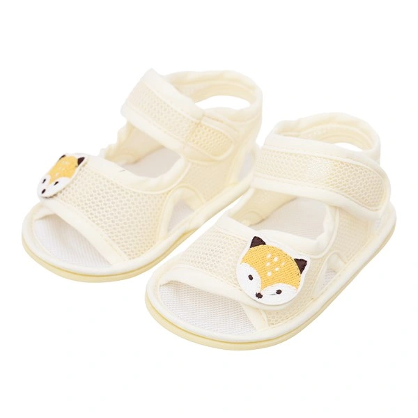 Giày tập đi cho bé Á Châu in hình mặt cáo màu vàng 1