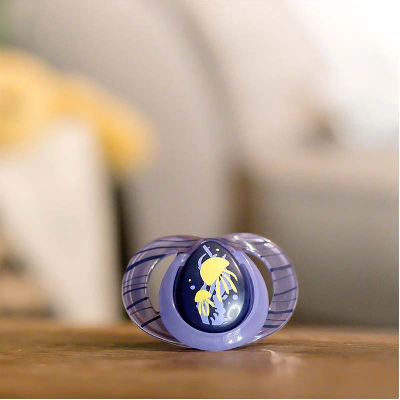 Bộ 2 ti ngậm Tommee Tippee dạ quang Night Time 433374 (6 - 18 tháng) - Màu ngẫu nhiên 4