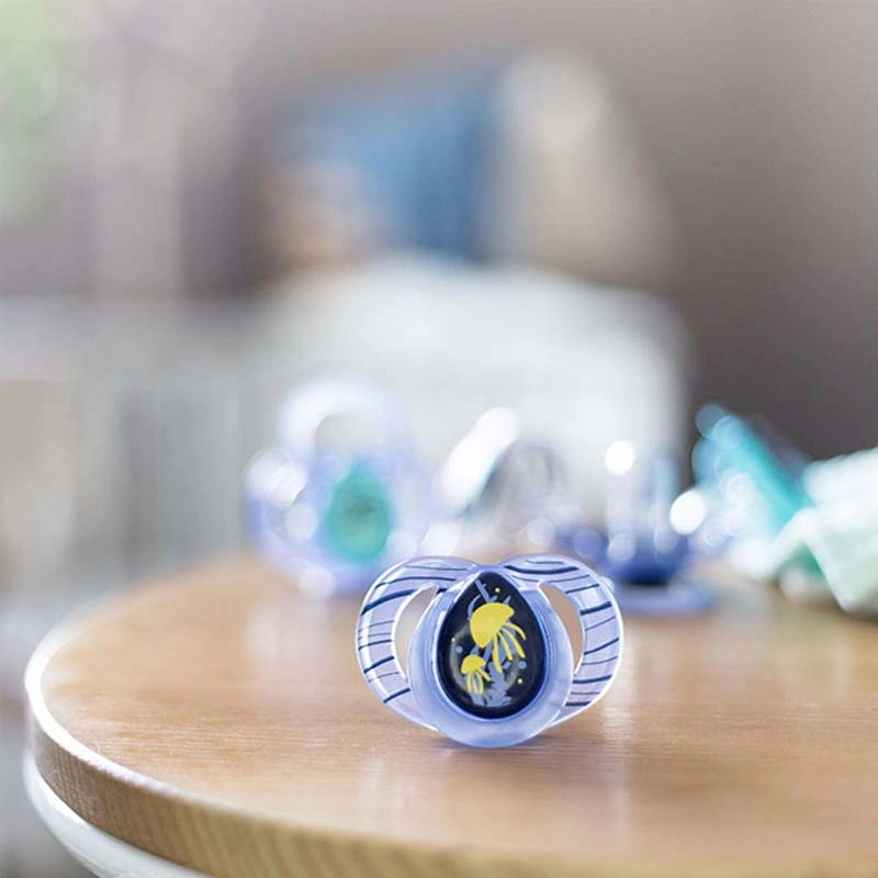 Bộ 2 ti ngậm Tommee Tippee dạ quang Night Time 433374 (6 - 18 tháng) - Màu ngẫu nhiên 5