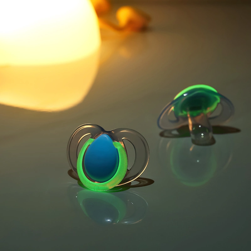 Bộ 2 ti ngậm Tommee Tippee dạ quang Night Time (0 - 6 tháng) - Màu ngẫu nhiên 23