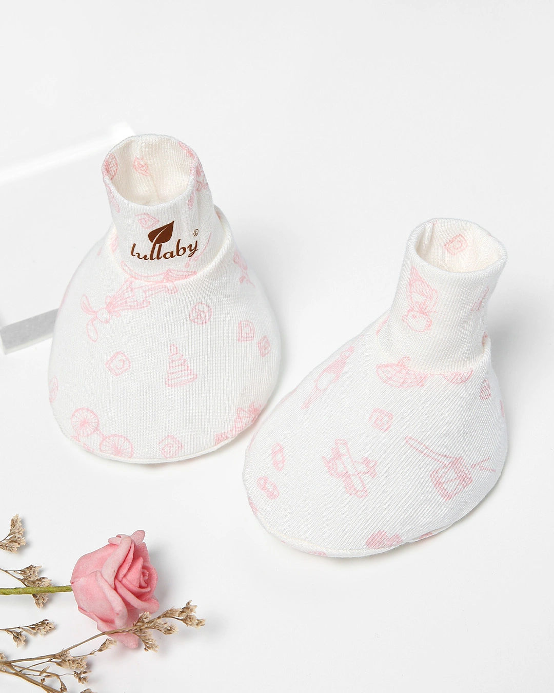 Set nón, bao tay bao chân in hình hồng Lullaby NH847R màu trắng (0 - 1 tháng) 5