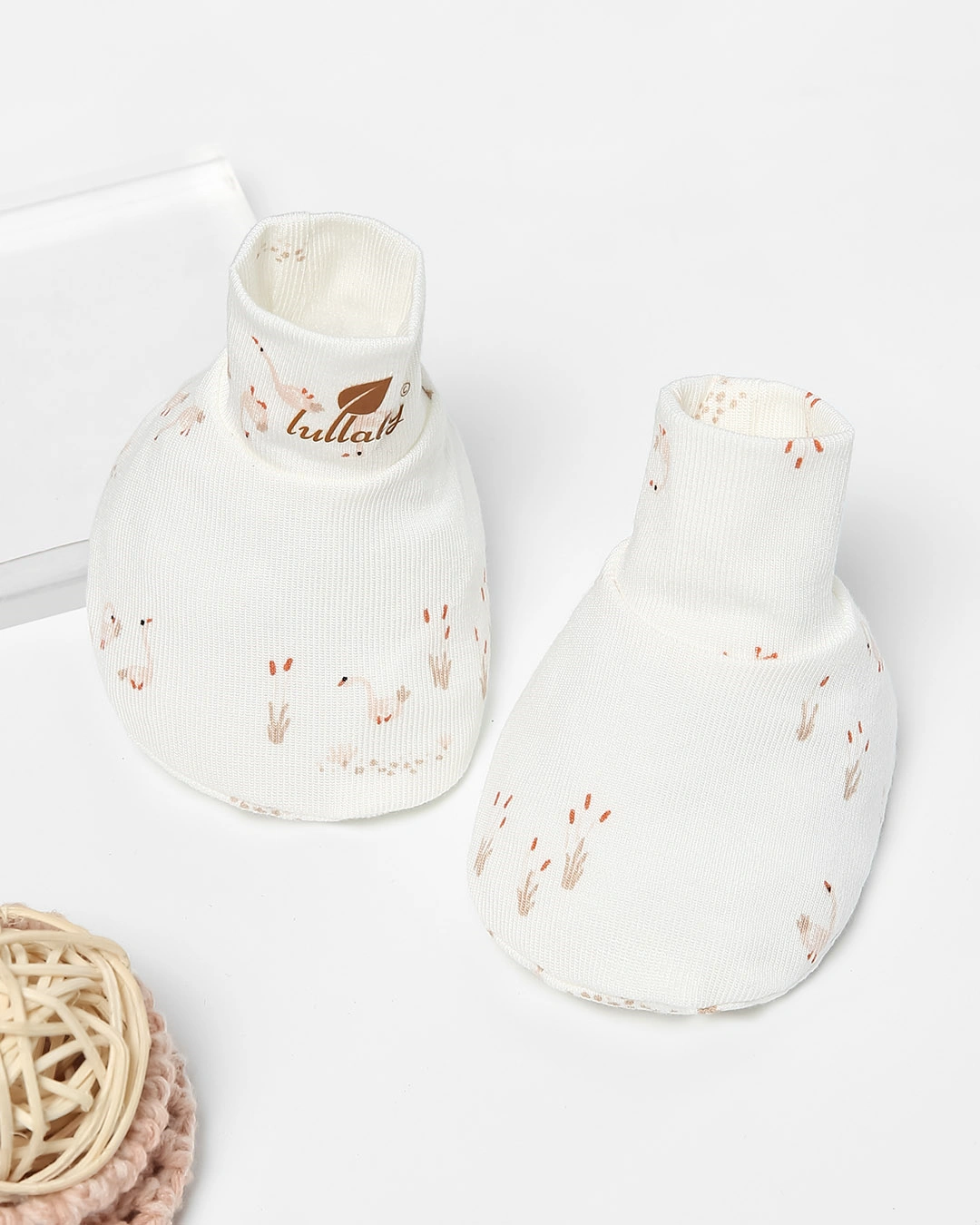 Set nón, bao tay bao chân in hình đa sắc Lullaby NH847R màu trắng (0 - 1 tháng) 35