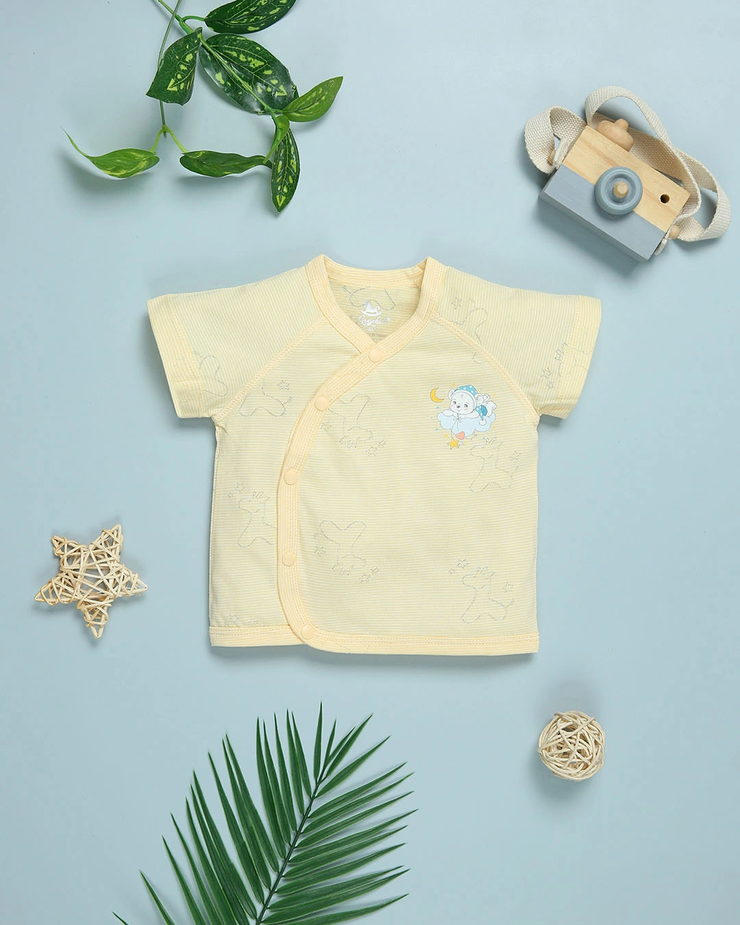 Bộ tay ngắn bé trai Pony Kids cài chéo in gấu màu vàng 2