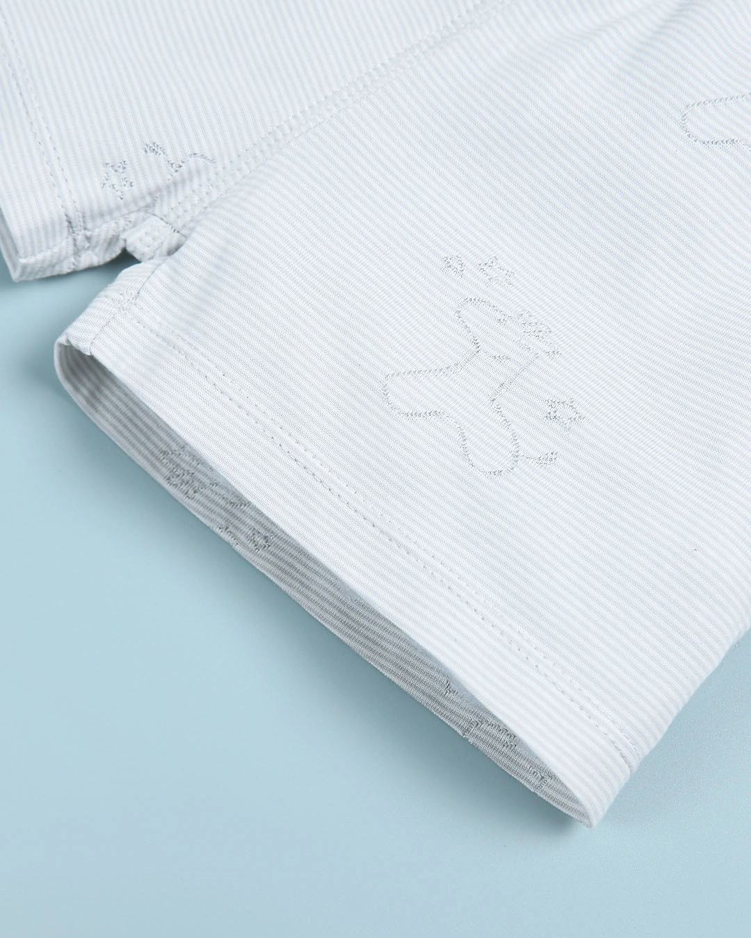 Bộ tay ngắn bé trai Pony Kids cài chéo in gấu màu vàng 34