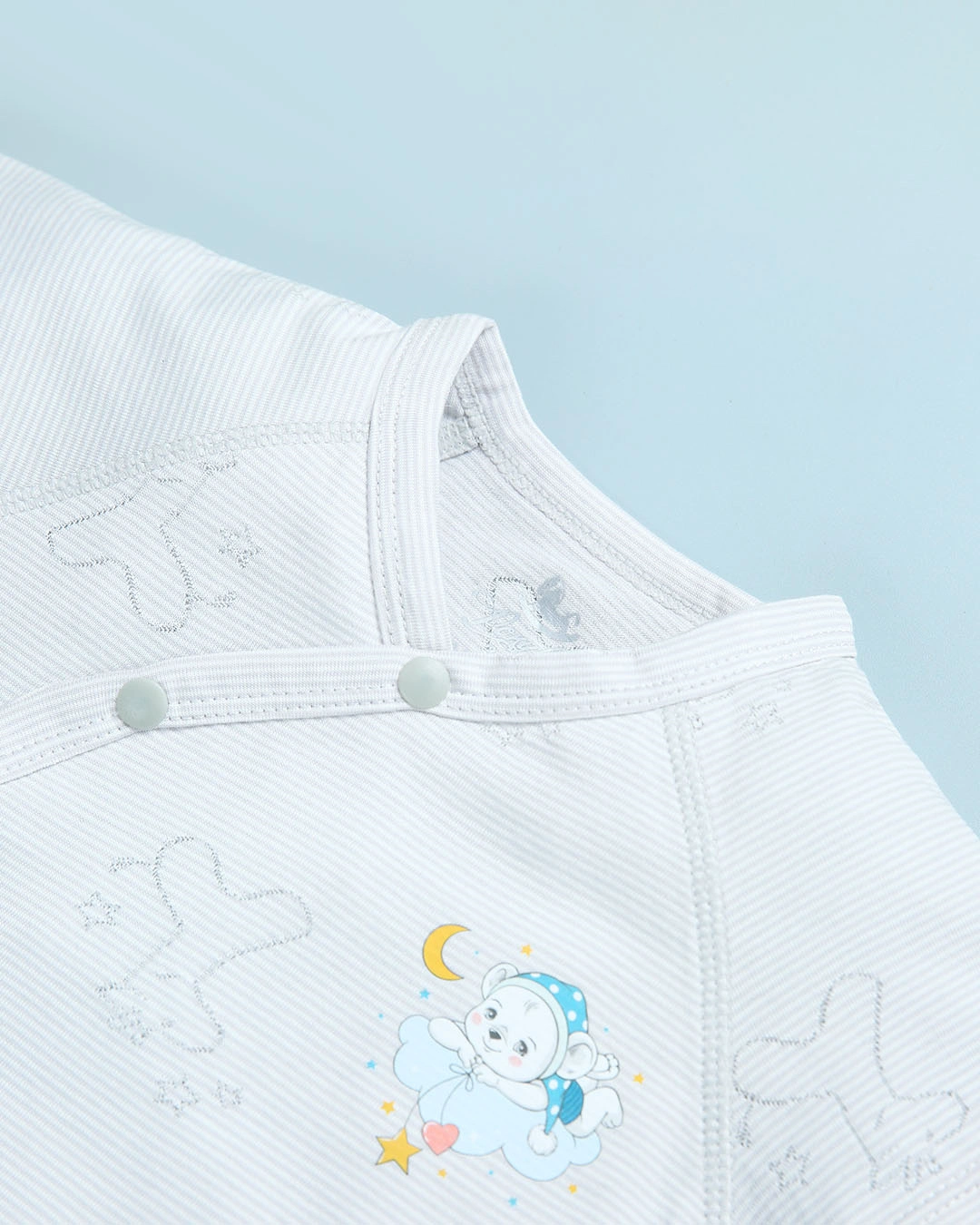 Bộ tay ngắn bé trai Pony Kids cài chéo in gấu màu vàng 28