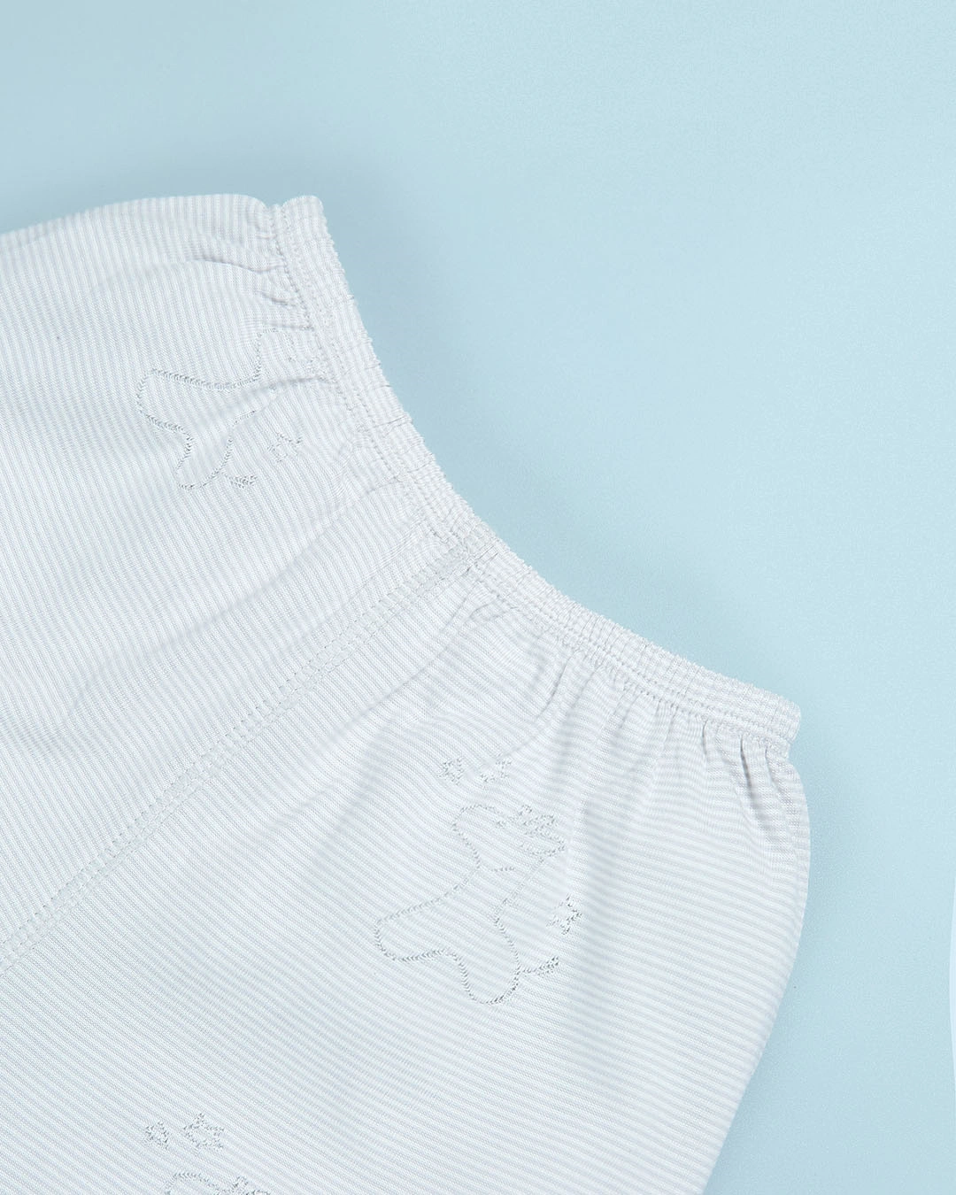 Bộ tay ngắn bé trai Pony Kids cài chéo in gấu màu vàng 33