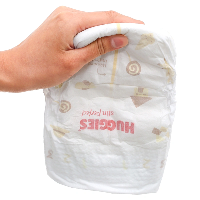 Tã dán Huggies Skin Perfect size S 80 + 2 miếng (4 - 8 kg) - Giao bao bì cộng miếng ngẫu nhiên 10