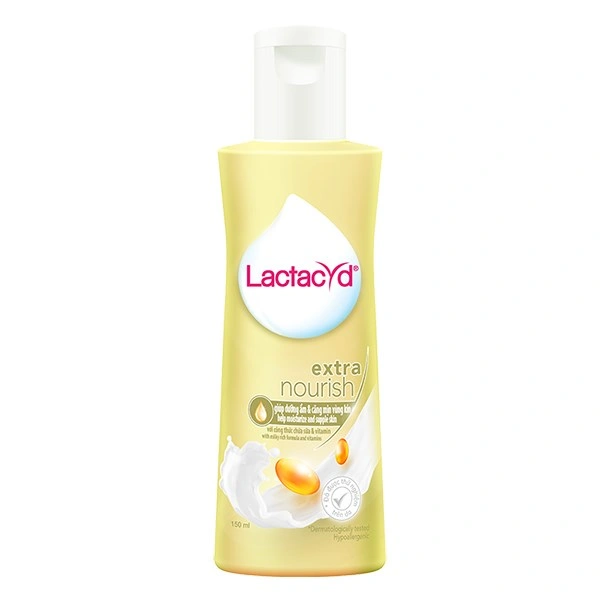 Dung dịch vệ sinh phụ nữ Lactacyd Extra Nourish hương dịu nhẹ 150 ml 1
