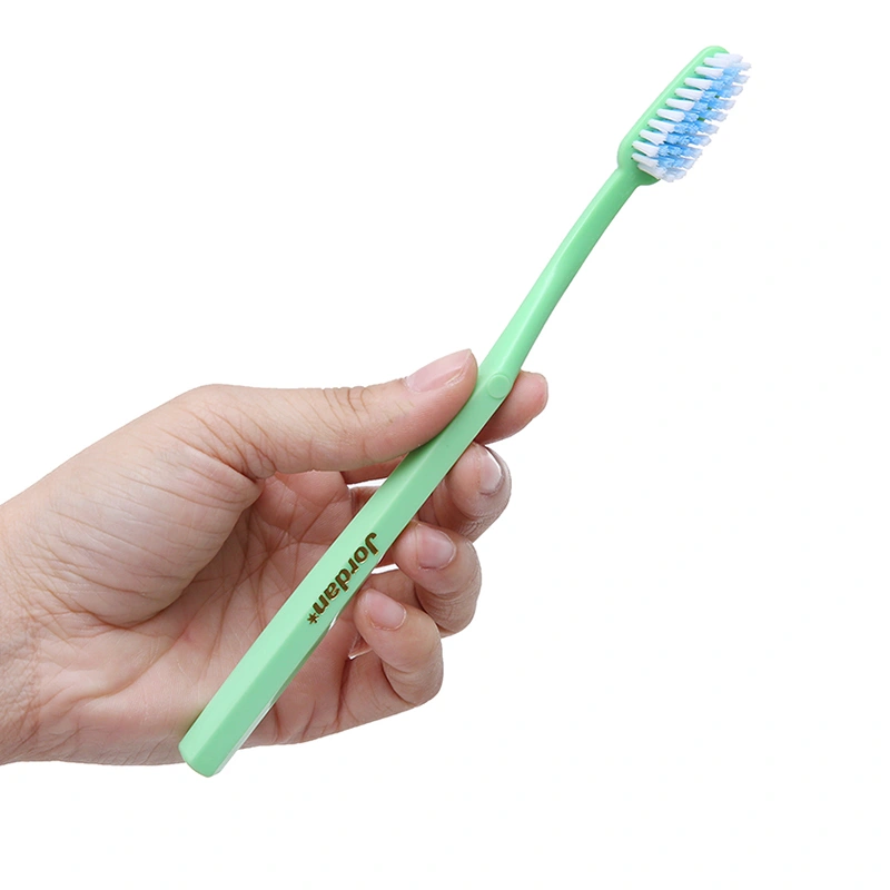 Bàn chải đánh răng Jordan Classic lông cứng vừa - Màu ngẫu nhiên 4