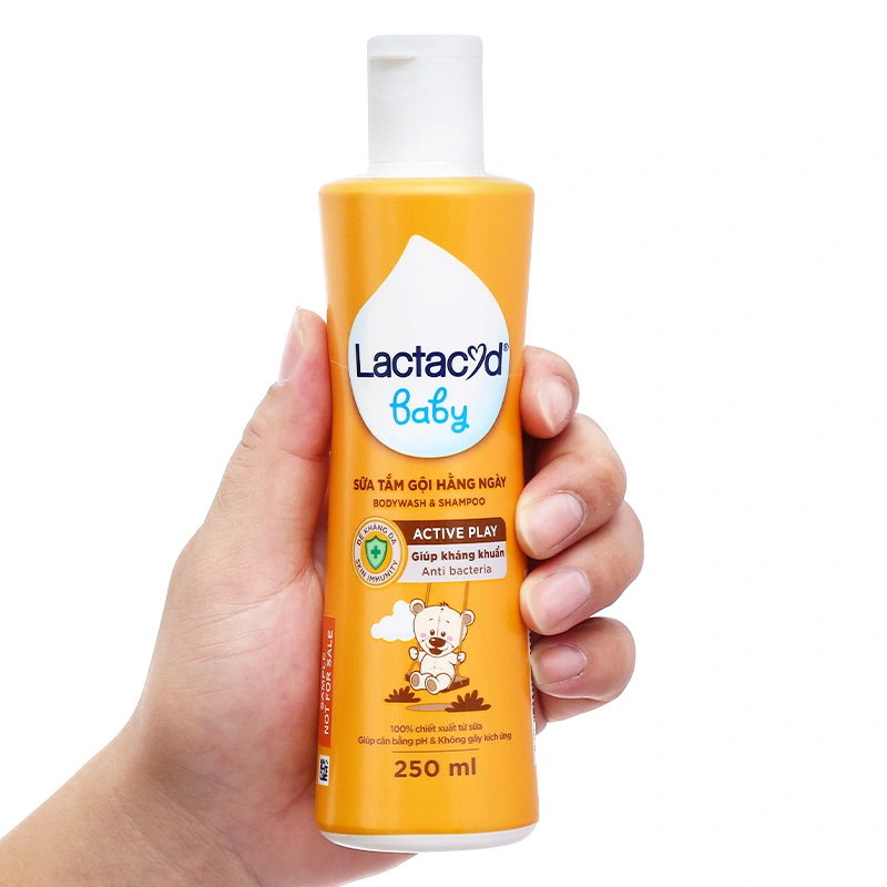Sữa tắm & gội 2in1 cho bé Lactacyd Active Play hương tự nhiên 250 ml (từ 1 tuổi) 3