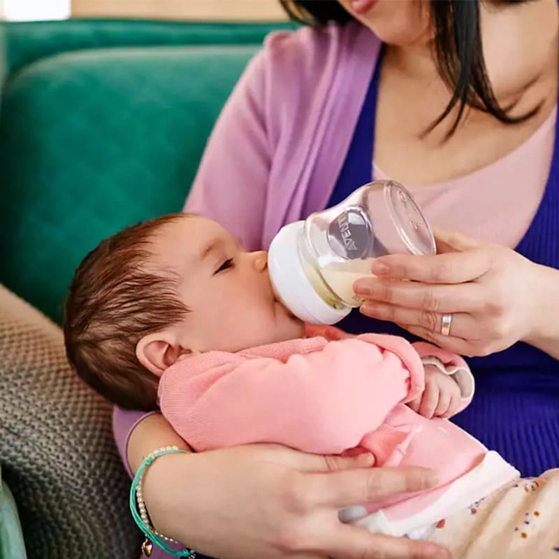 Bình sữa thuỷ tinh Philips Avent SCF671/13 cổ rộng 120 ml (0 - 1 tháng) 5