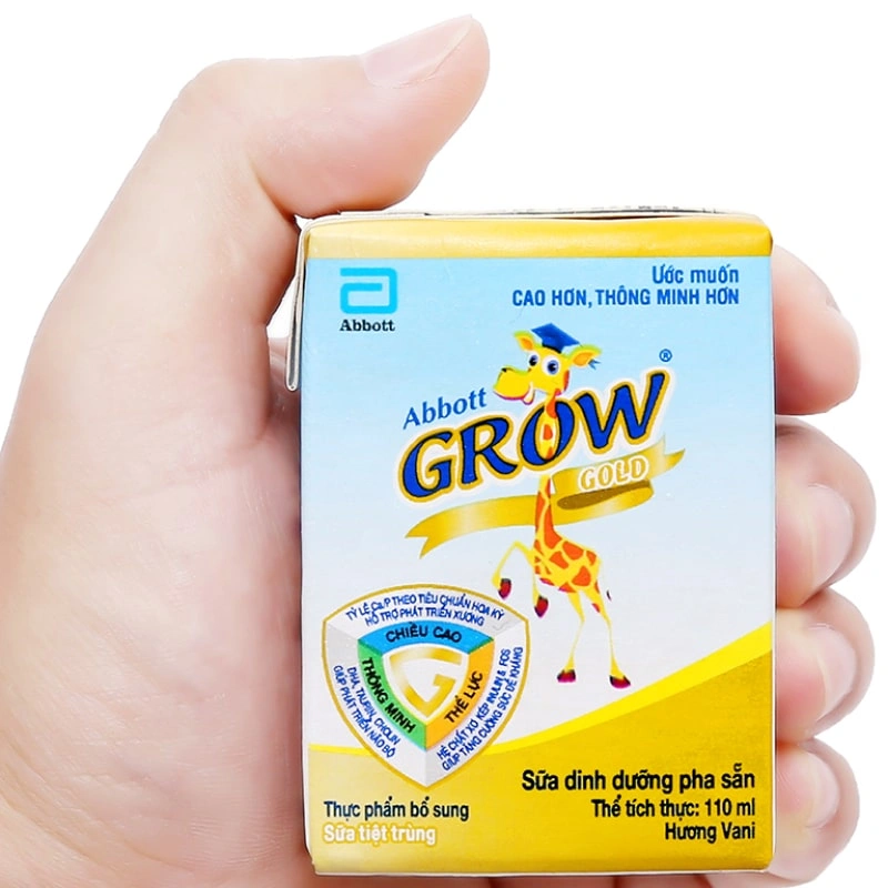 Lốc 4 hộp sữa pha sẵn Abbott Grow Gold hương vani 110 ml (từ 1 tuổi) 4