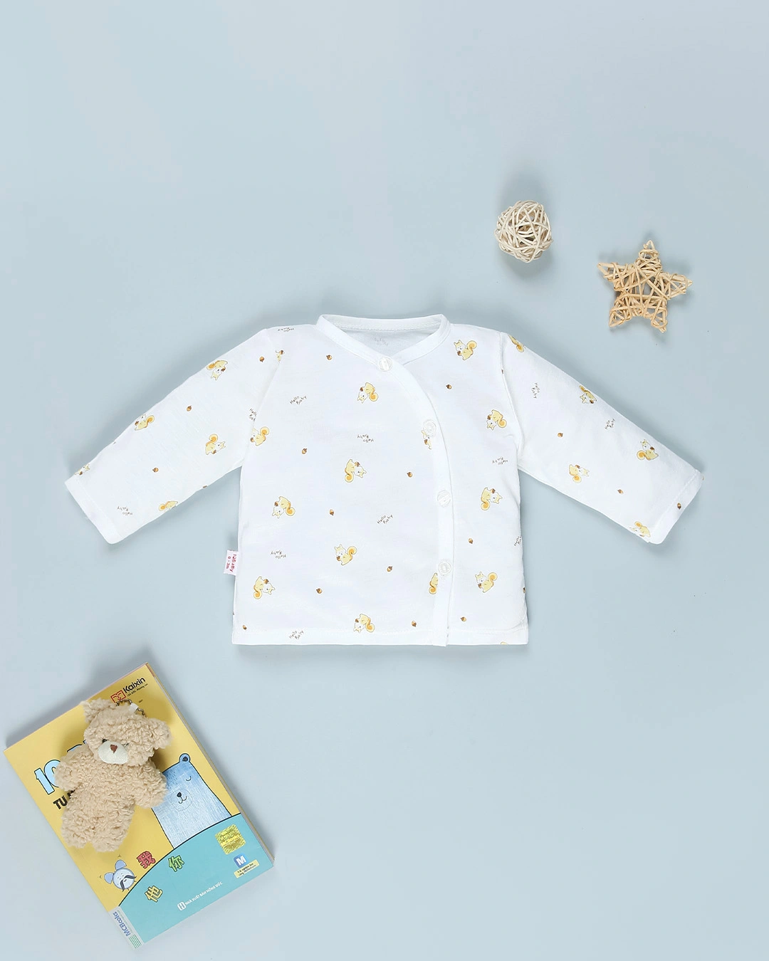 Bộ tay dài in hình sóc IQ Baby màu trắng 2