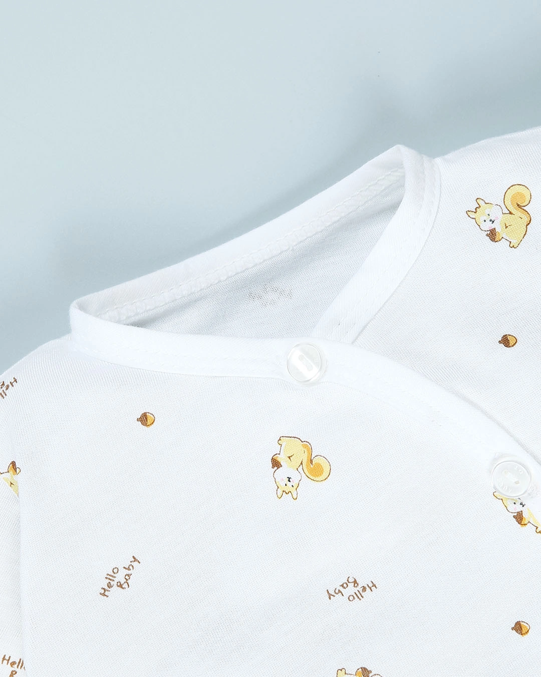 Bộ tay dài in hình sóc IQ Baby màu trắng 4