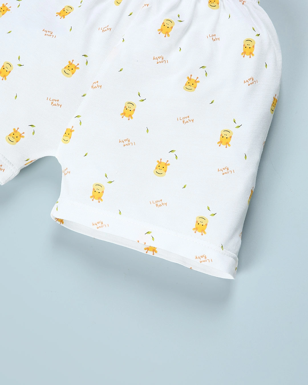 Bộ tay ngắn in hình hươu IQ Baby màu trắng 8