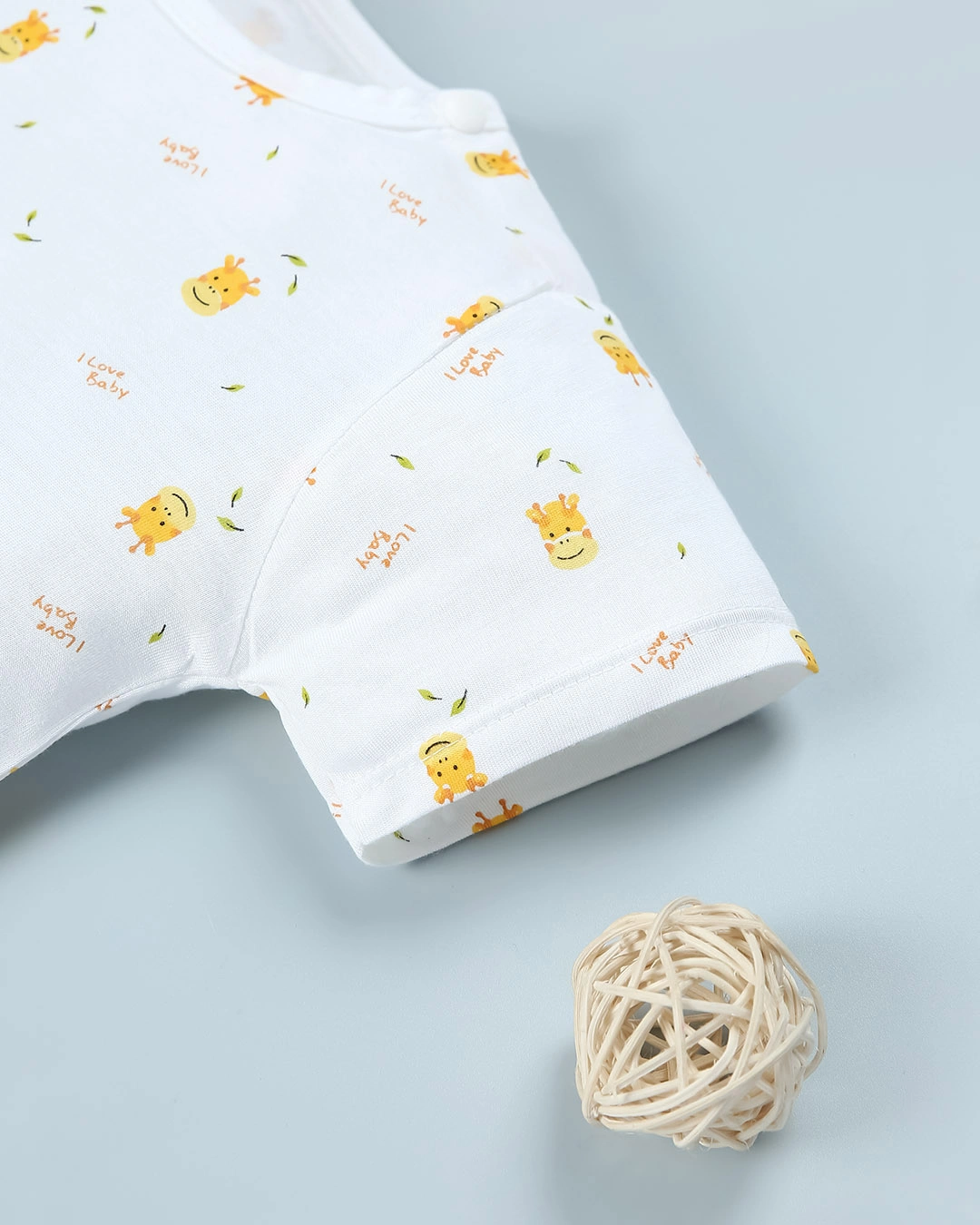 Bộ tay ngắn in hình hươu IQ Baby màu trắng 5