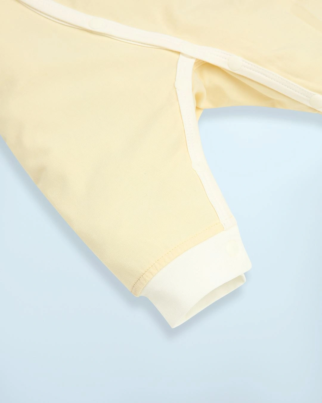 Bodysuit cài chéo La Pomme màu vàng 8