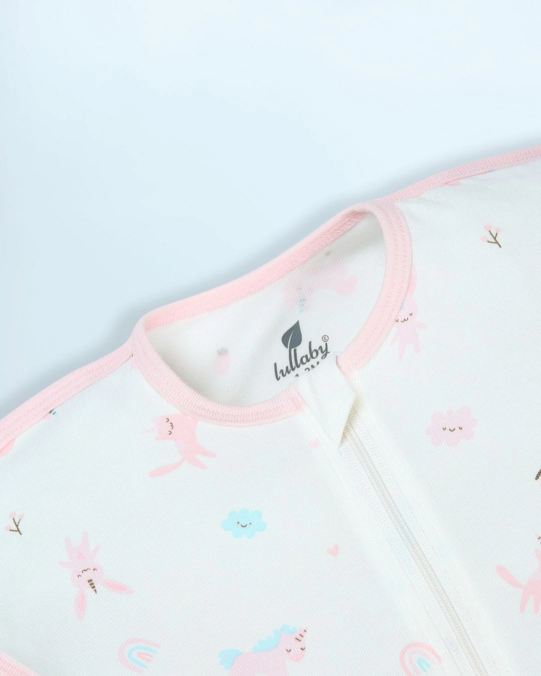 Nhộng chũn có khóa Lullaby NH756R 1 - 3 tháng màu trắng - hồng 3